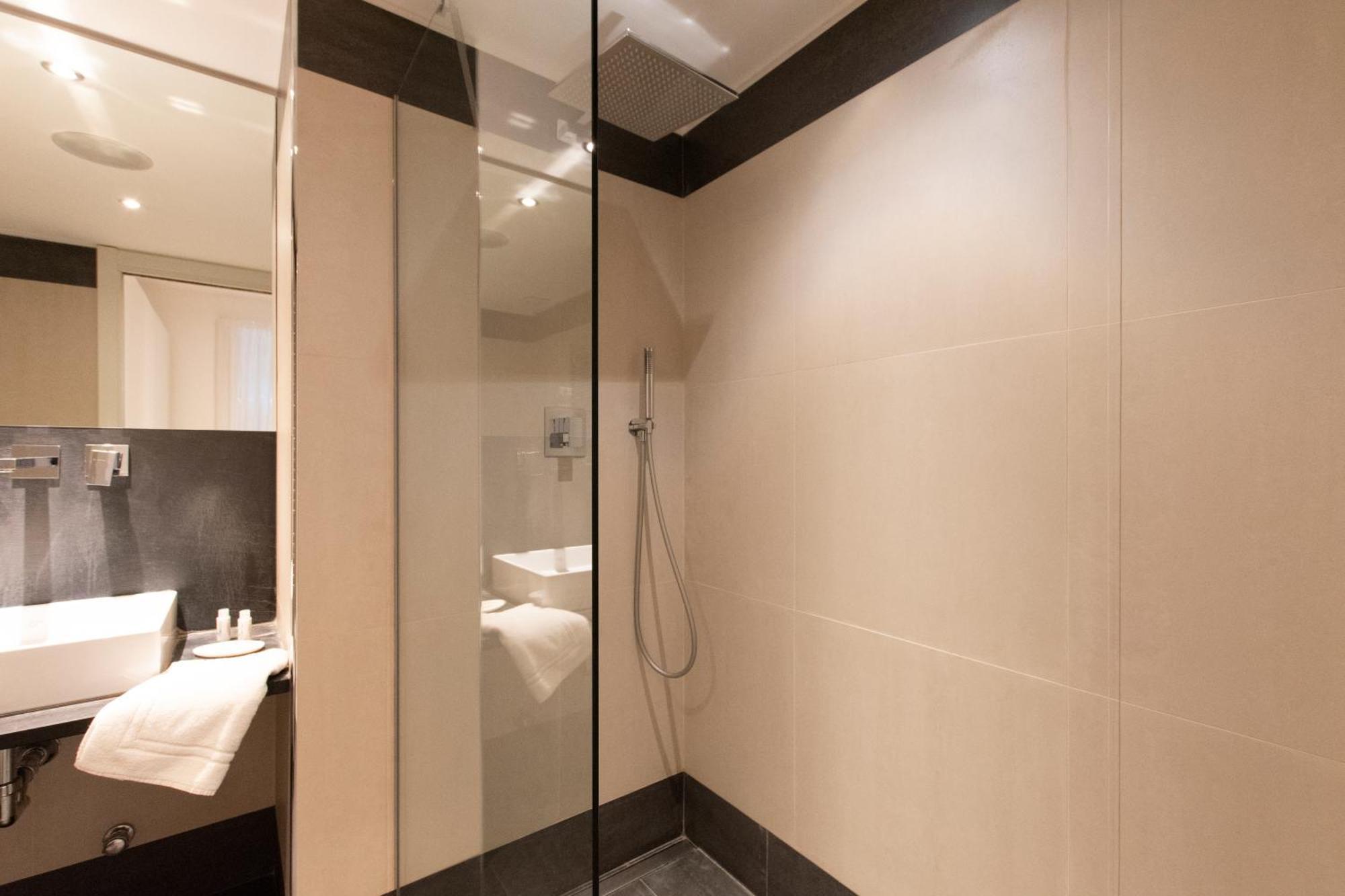 Luxury Apartment - Bramante 7 Milano Esterno foto